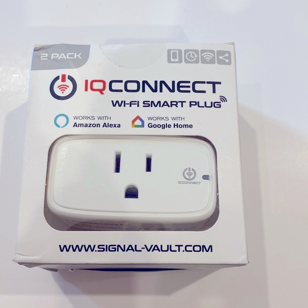 IQCONNECT WIFI SMART PLUG (2) NWOT - Picture 1 of 8